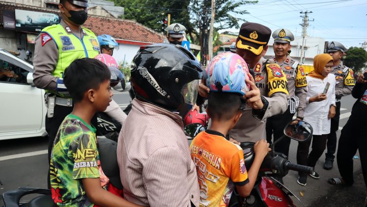 WhatsApp-Image-2023-02-17-at-10.39.19-1-750x423