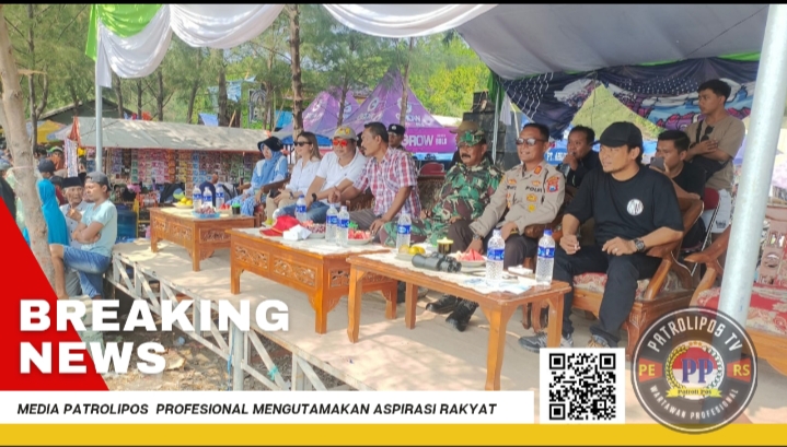 Kapolsek Sumberasih Hadiri Final Lomba Balap Perahu Fiber, Festival Petik Laut Di Pantai Darmo