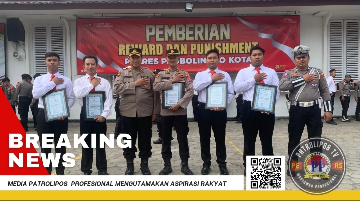 Kapolsek Kademangan Mendampingi 5 Anggota Polsek Kademangan Menerima Reward Atas Pengungkapan Kasus Curanmor