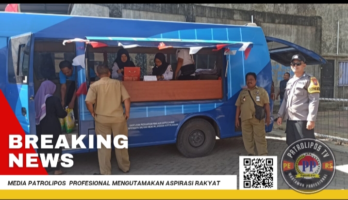 Polsek Kademangan Amankan Pasar Murah Bahan Pokok Di Taman Semeru Kelurahan Triwung Kidul