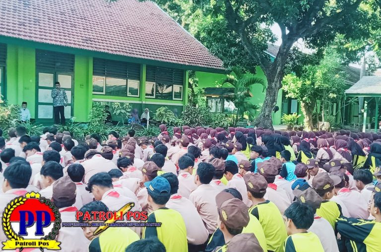 SMPN TEGALSIWALAN